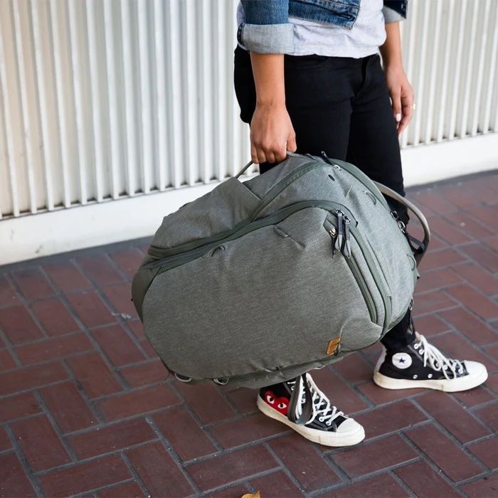 Peak Design Zaini: Peak Design Travel Backpack 45L New – Nuovo (secondo la descrizione) da Neuchâtel venduto da timness 5