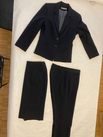 1 Damen-Anzug mit Jupe, Jakes, dunkelblau, Gr. 34/36