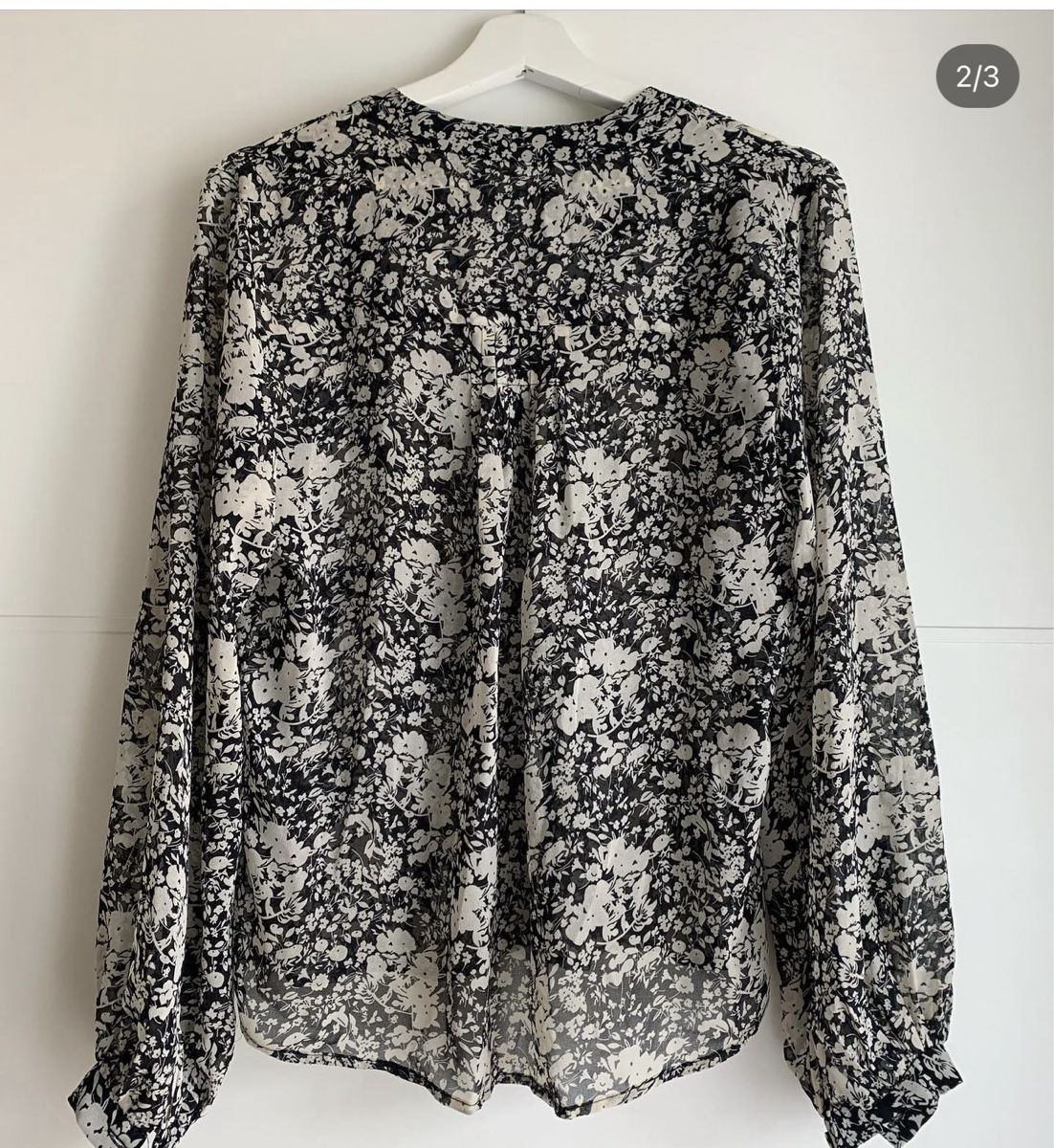 Mango Camicette: Bluse schwarz weiss Blumenmuster – Nuovo (secondo la descrizione) da Männedorf venduto da giu_wm6d 1