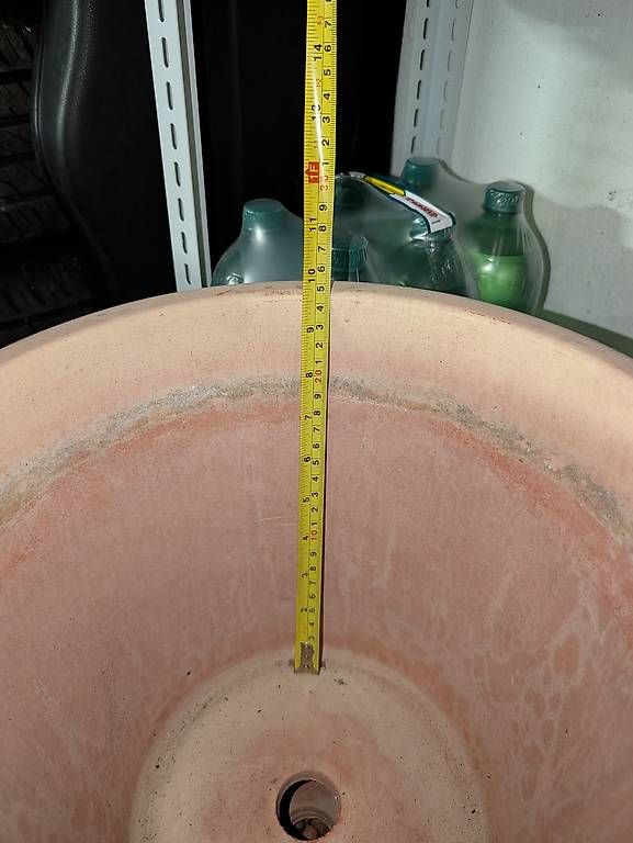 Blumentöpfe: 2 grosse Töpfe + 2Untesetzer – Gebraucht aus Frauenfeld von Yuriy 2