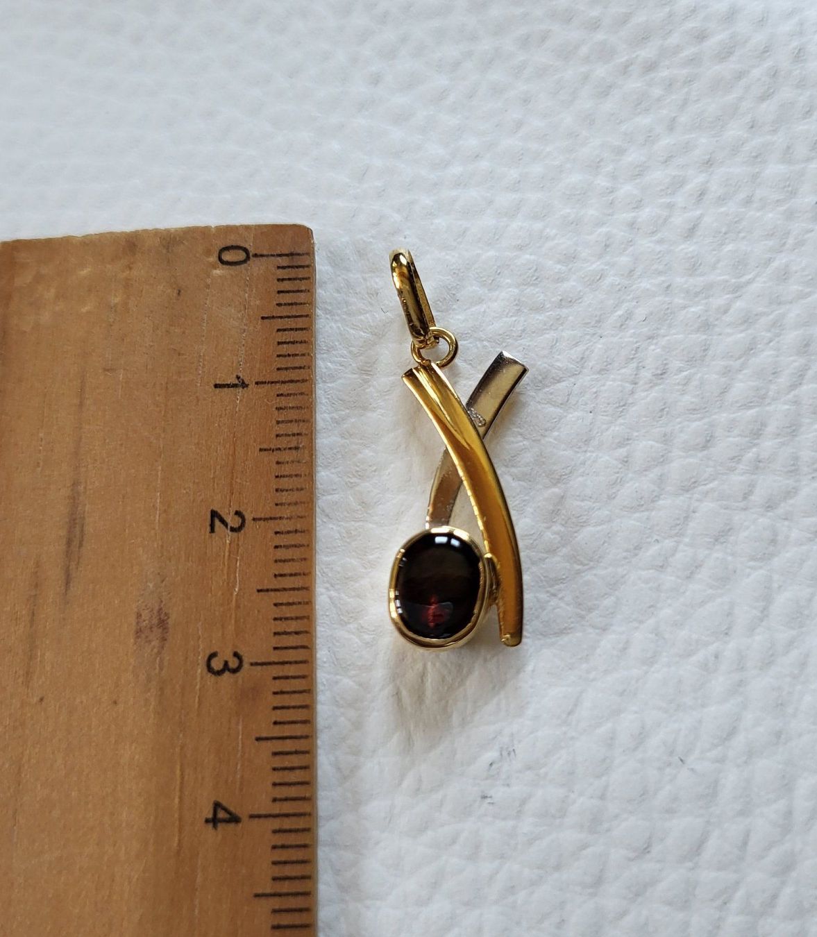 Ciondoli: Gold 585 Anhänger Mit Stein – Usato da Wald ZH venduto da Dasilver 1
