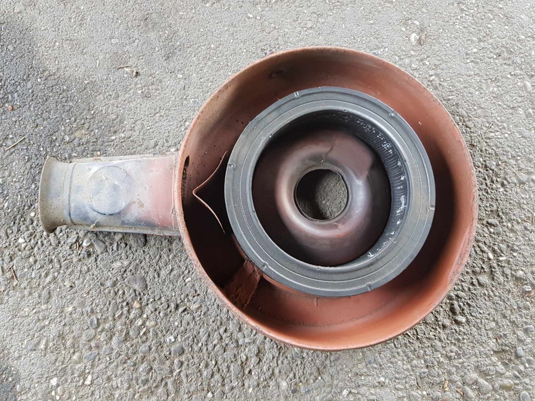 Tutti pezzi di ricambio auto: Luftfiltergehäuse Mopar – Usato da Niedergösgen venduto da usc_8qc6 1
