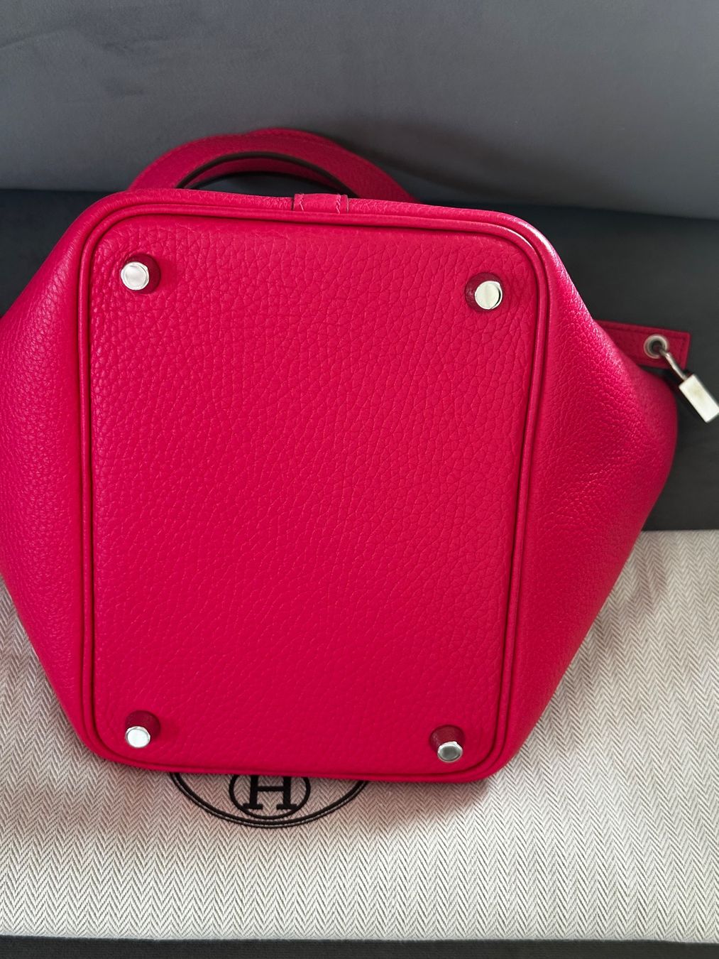 Hermès Sacs femmes: Hermès Picotin 18 - rose extrême – D'occasion à Wollerau par MX-TS 1
