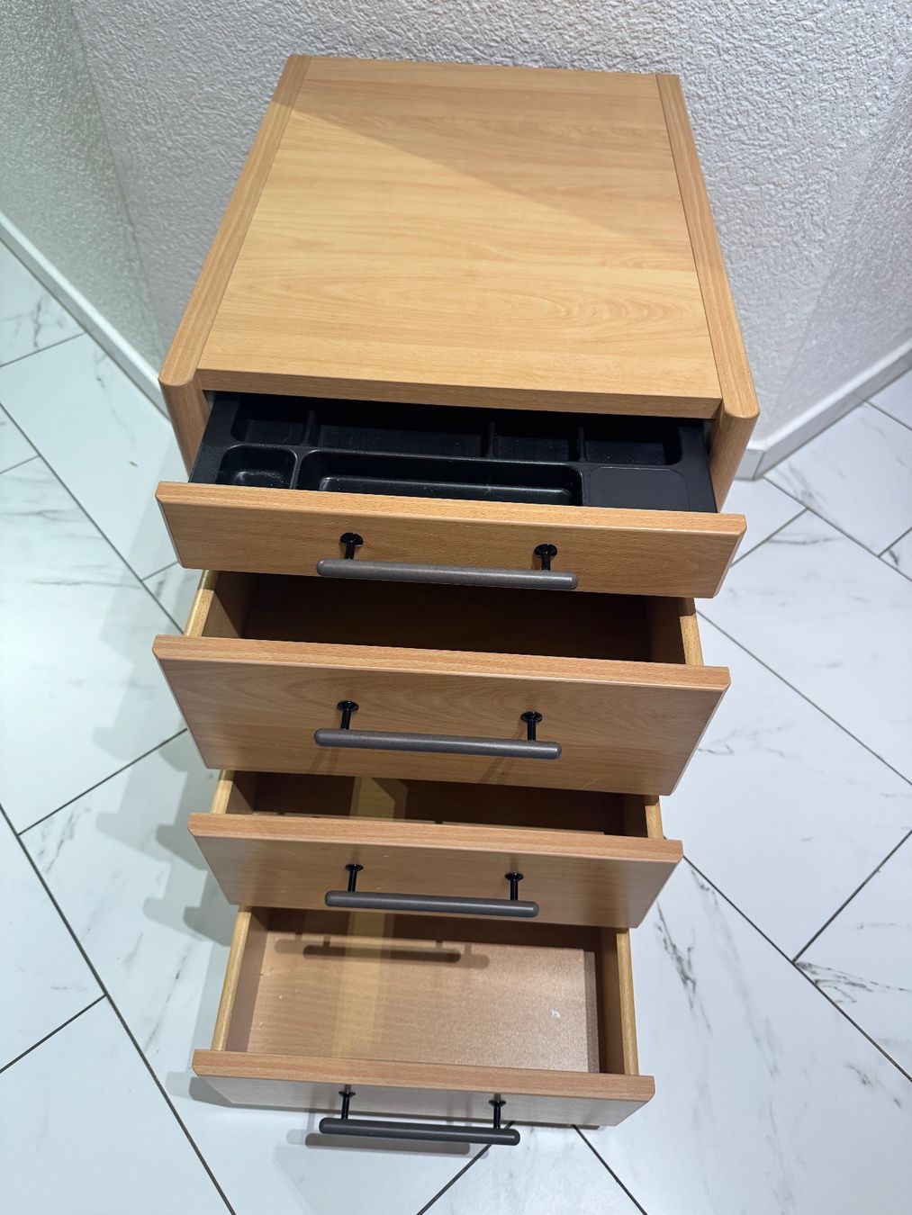 Caisson de bureau à roulettes en bois, 4 tiroirs, occasion (Gebraucht ...
