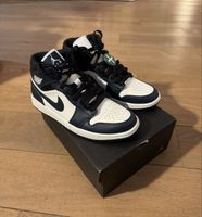 Jordan 1 Mid Marineblau