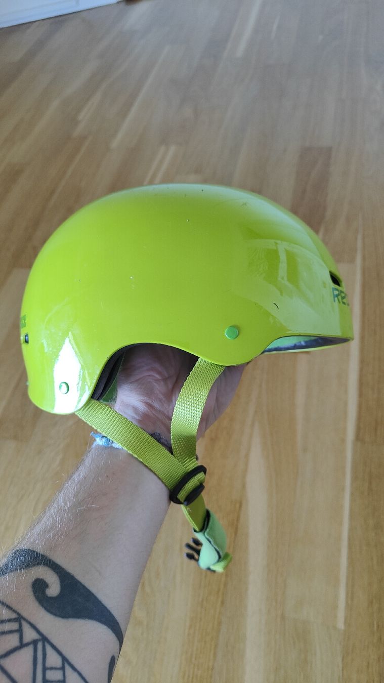 Caschi: RED Helm Gr. L 59-61cm Lime – Usato da Liestal venduto da Maski11 1