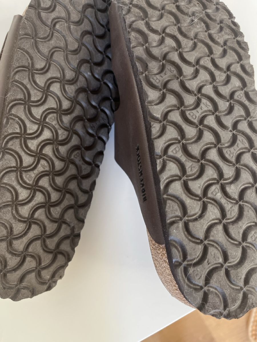 Birkenstock Scarpe da uomo: Birkenstock taille 43 comme neuves – Nuovo (secondo la descrizione) da Corcelles NE venduto da mqu_dz2p 2