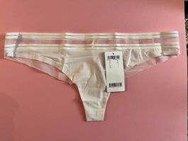 String PASSIONATA (Chantelle), Grösse 42, Farbe Weiss