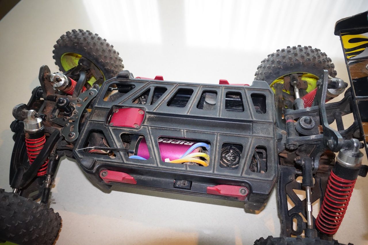Thunder Tiger Modellismo RC: Thunder Tiger G3 EB4 Buggy 1/8 4x4 – Usato da Engelburg venduto da MarcelR01 8