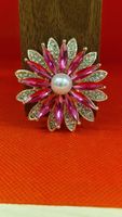 Brosche Blume pink Kristalle mit Perle neu