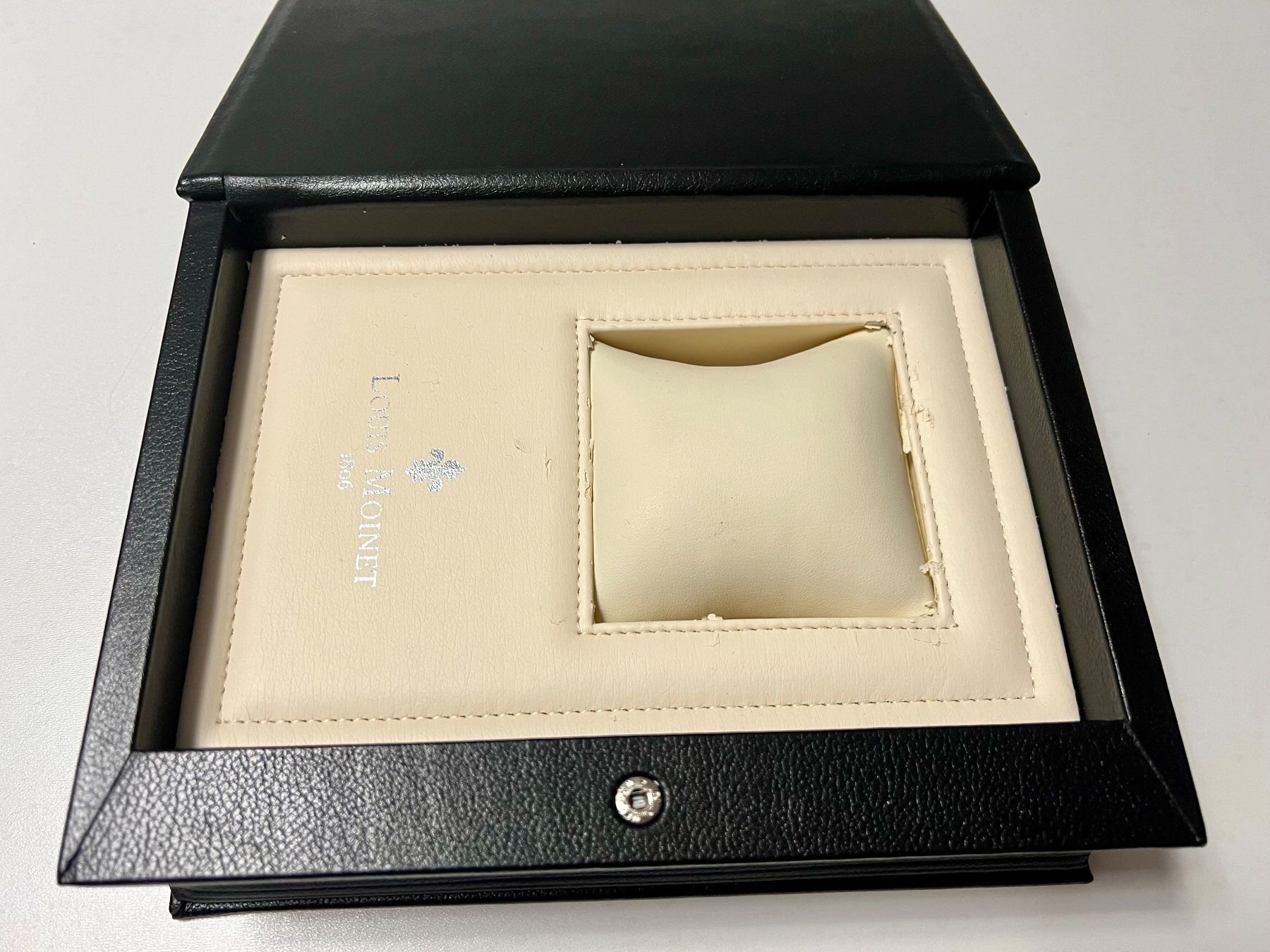 Orologi: LOUIS MOINET Black leather “bookshelf” watch box & outerbox – Nuovo (secondo la descrizione) da Mont-sur-Lausanne venduto da vmi_ym5l 6