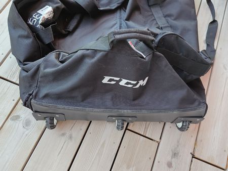 CCM Goalietasche / Sporttasche mit Rollen Schwarz