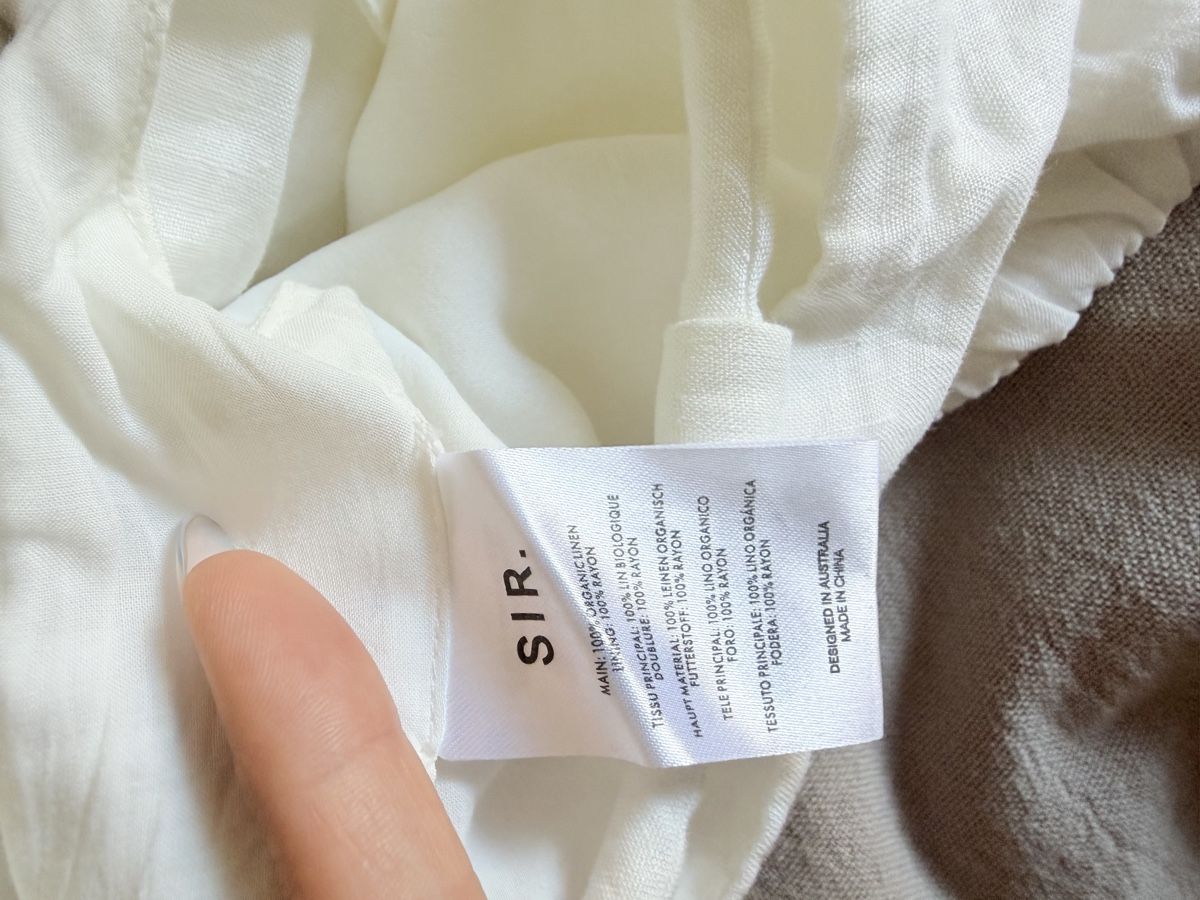 Top: SIR white linen Crop Top XS  – Nuovo (secondo la descrizione) da Genève venduto da kam_m6mq 3