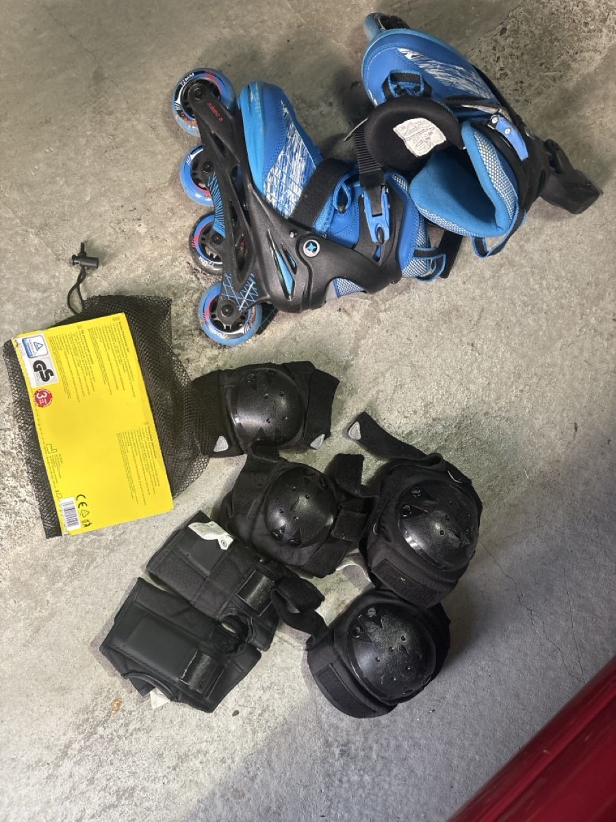 Pattini in linea & Pattini a rotelle: Inline Skates blau Grösse 33-37 mit Set – Usato da St. Margarethen TG venduto da Berk54