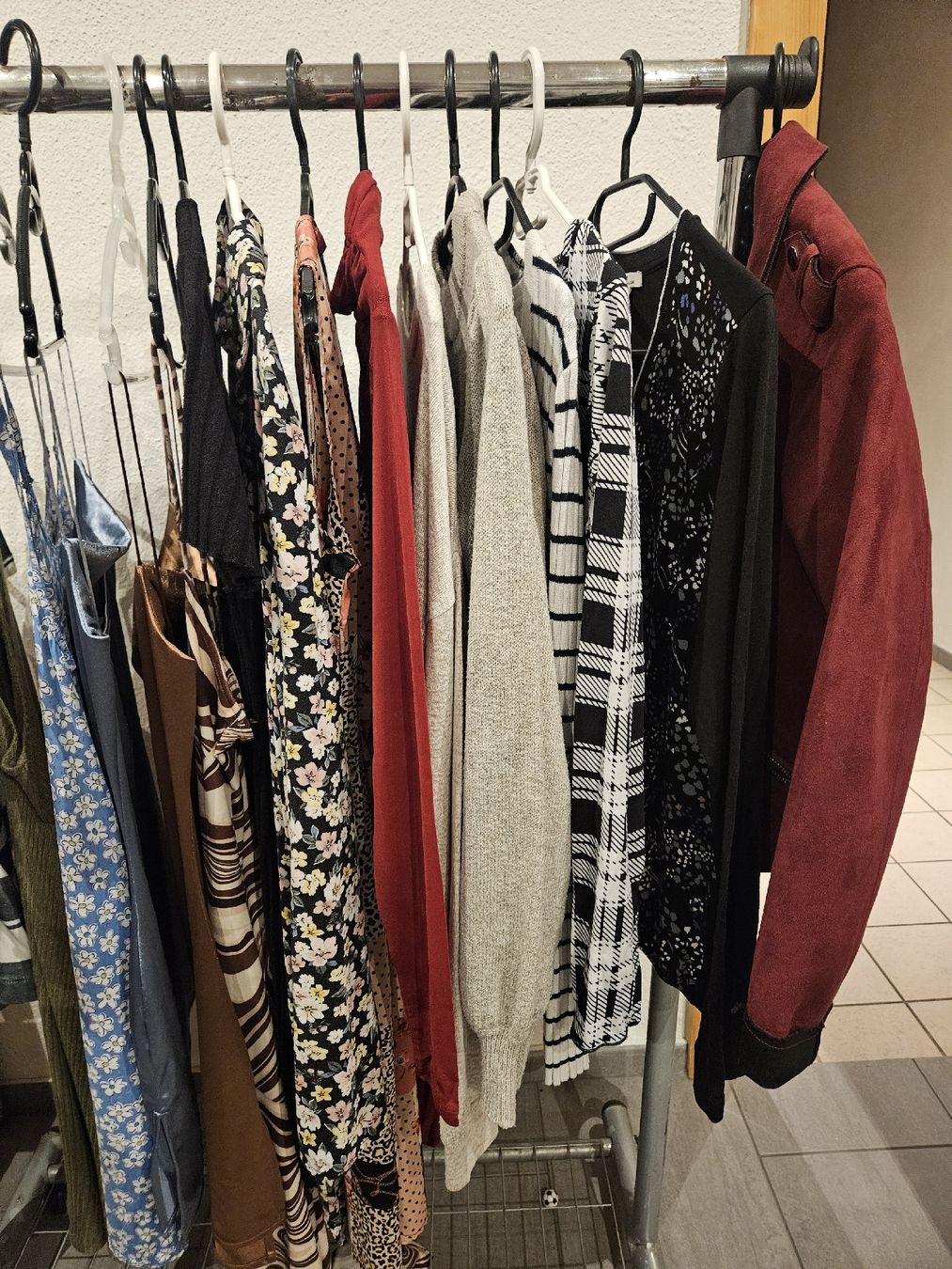 Lotti di vestiti: lot taille S – Usato da Vétroz venduto da sas_yln5 2