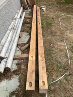Diverse Holzbalken verschiedener Länge