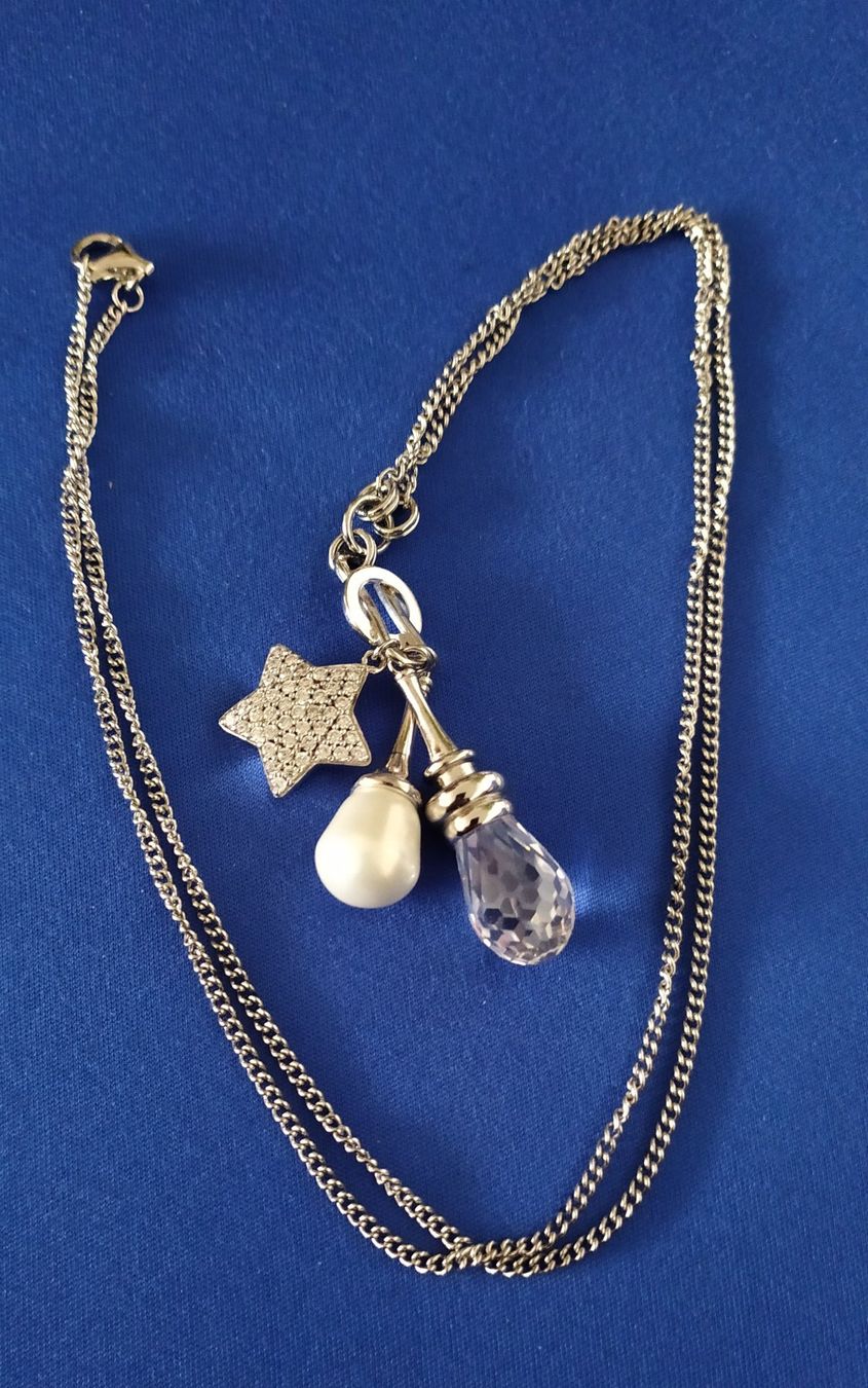 Catenine: Longue chaînette avec 3 pendentifs – Nuovo (secondo la descrizione) da Chezard St-Martin venduto da Loucail 3