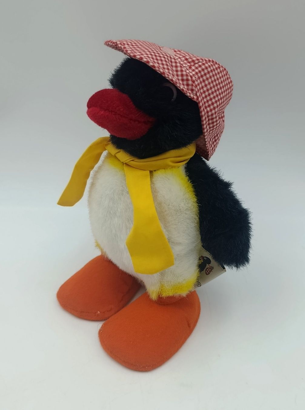 Spielzeuge: Original Pingu mit Mütze Plüschtier SRG 1992 – Gebraucht aus Wil SG von Donaldus 1