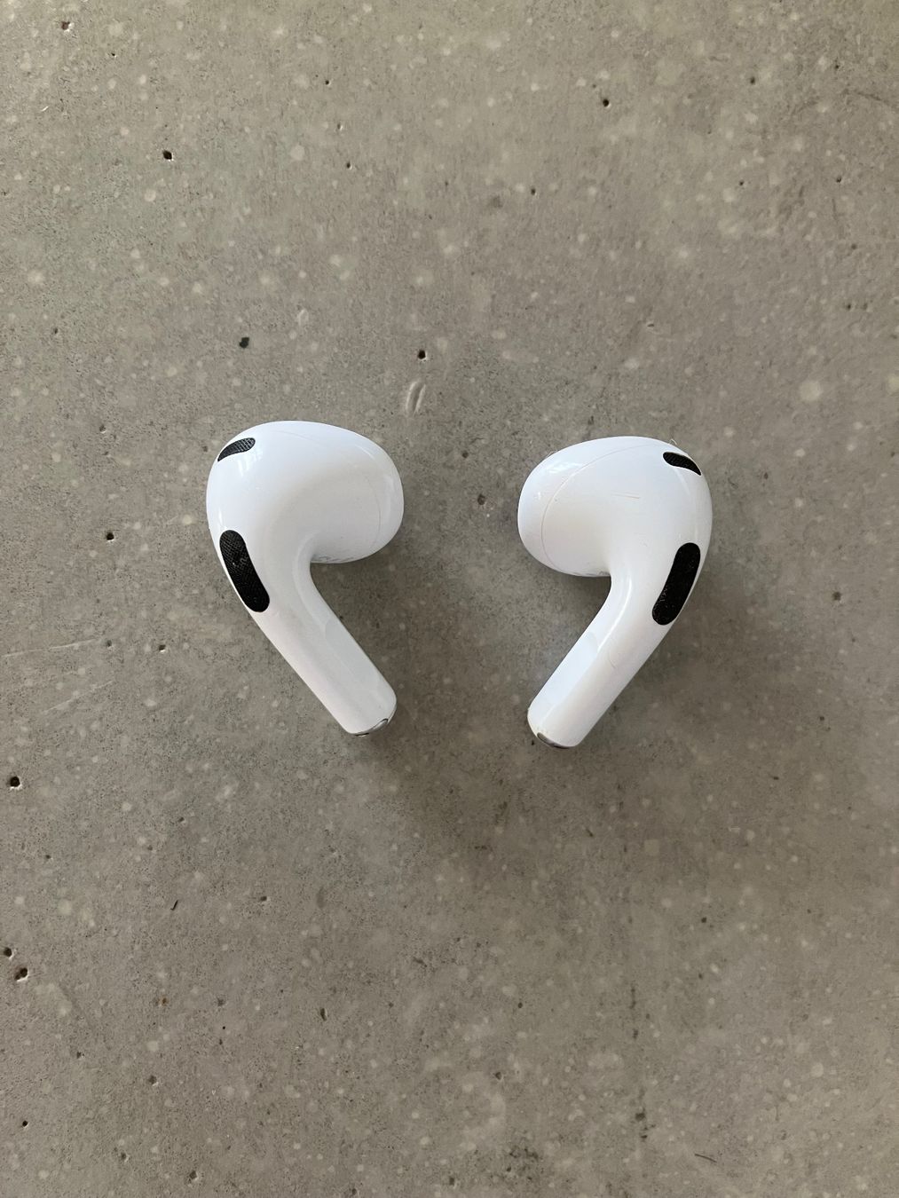Apple Cuffie: Apple AirPods 3 – Usato da Lausanne venduto da mr.v 7