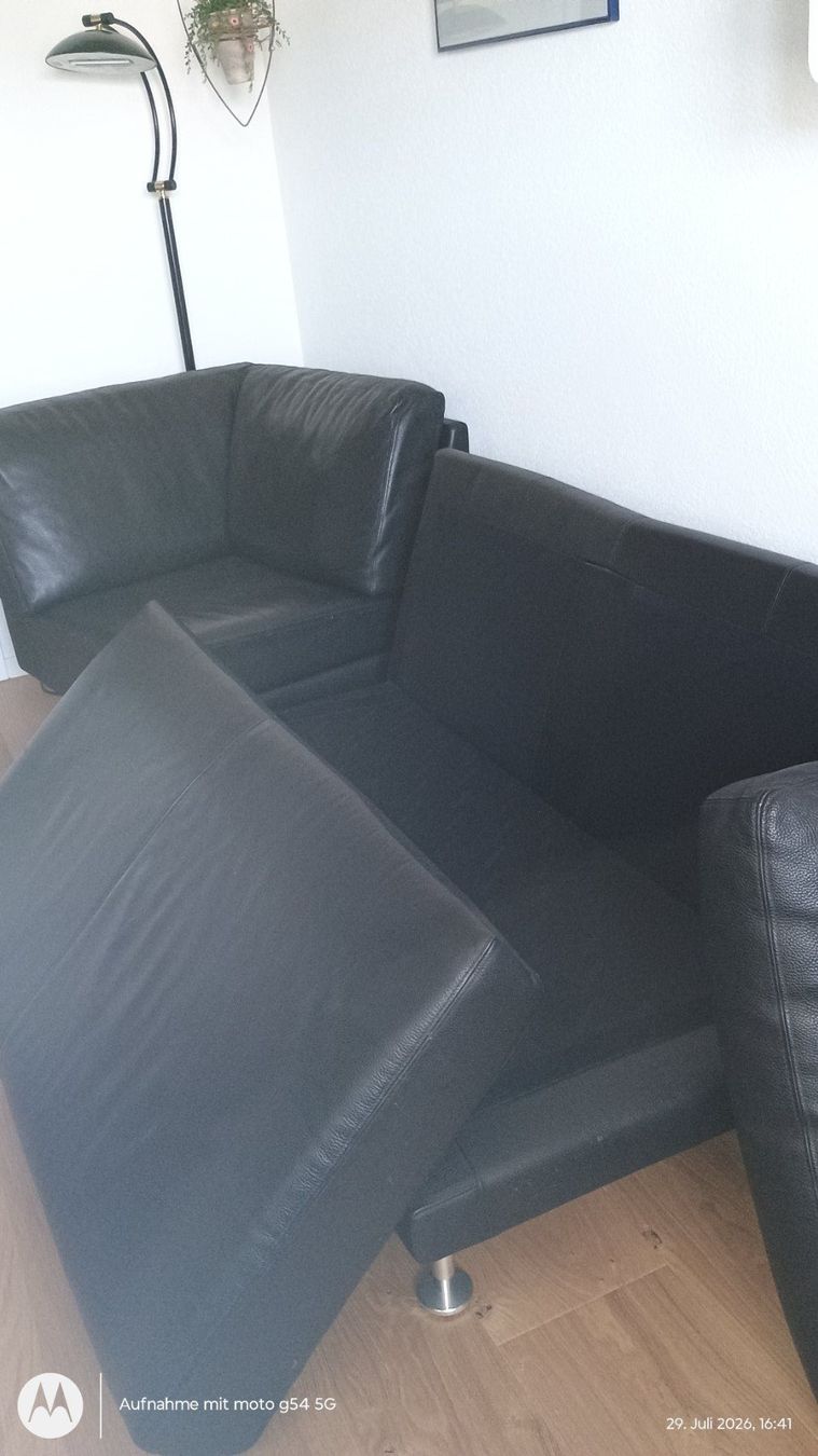 Artanova Sofas: Ledersofa mit seitlichem  Abschluss 2 teile schwarz – Gebraucht aus Fislisbach von mar_2xq5 3