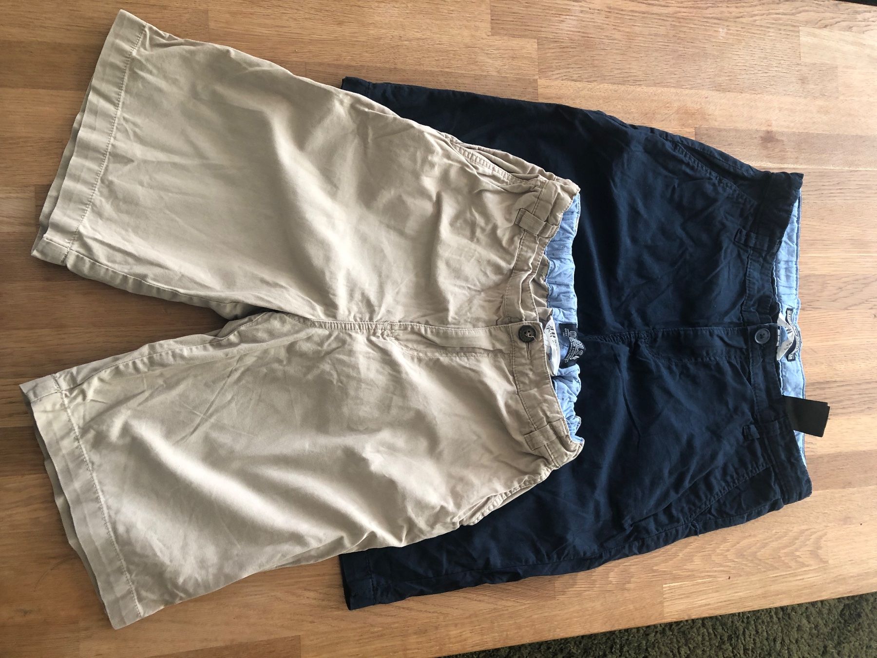 H&M Lotti & Set di vestiti: Shorts H&M 170 – Usato da Dübendorf venduto da Saturnin35