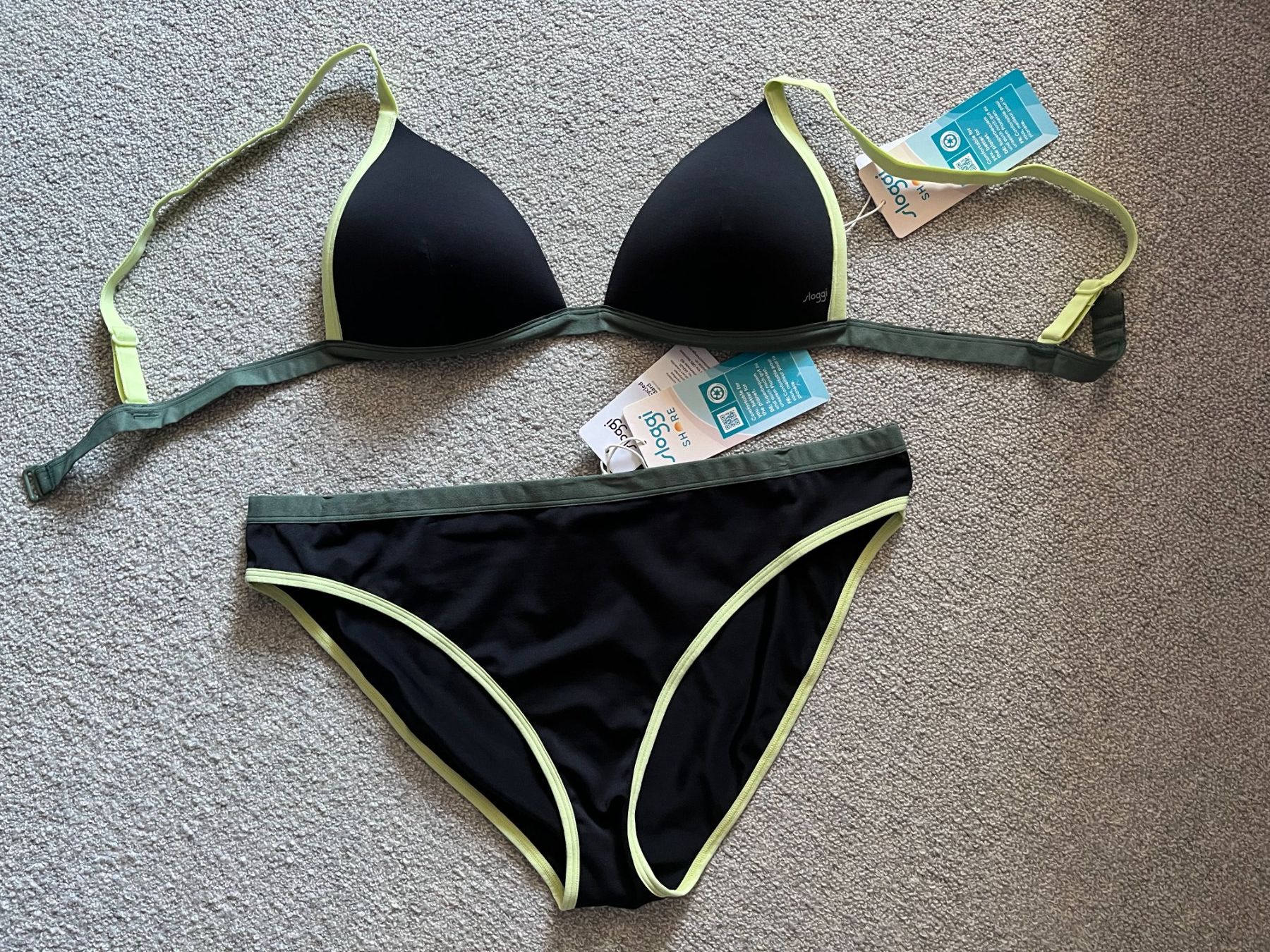 Sloggi Costumi da bagno & Bikini: Bikini SLOGGI S  oder L. Fabrikneu – Nuovo e nell'imballaggio originale da Kleindöttingen venduto da nev_tn7c 2