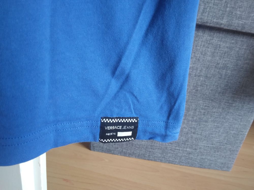Versace T-shirt: Original Versace T-Shirt Gr. L – Nuovo (secondo la descrizione) da Weisslingen venduto da Esmeralda74 5