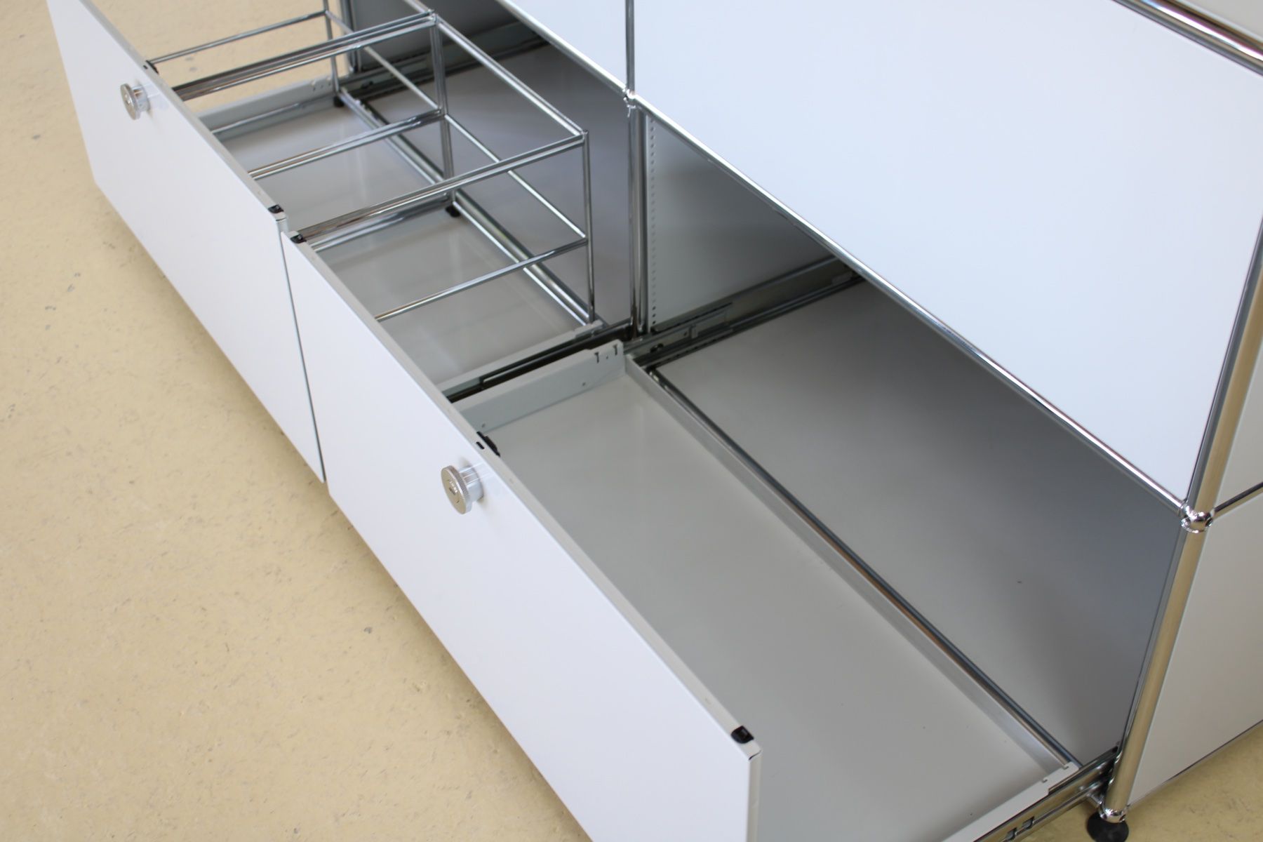 USM Kommoden: USM Sideboard in Lichtgrau, Umbau möglich! – Gebraucht aus Meinisberg von atelier_TILIJA 2