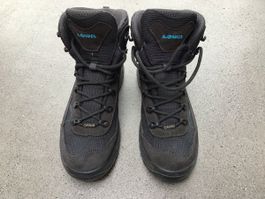 LOWA Wanderschuhe