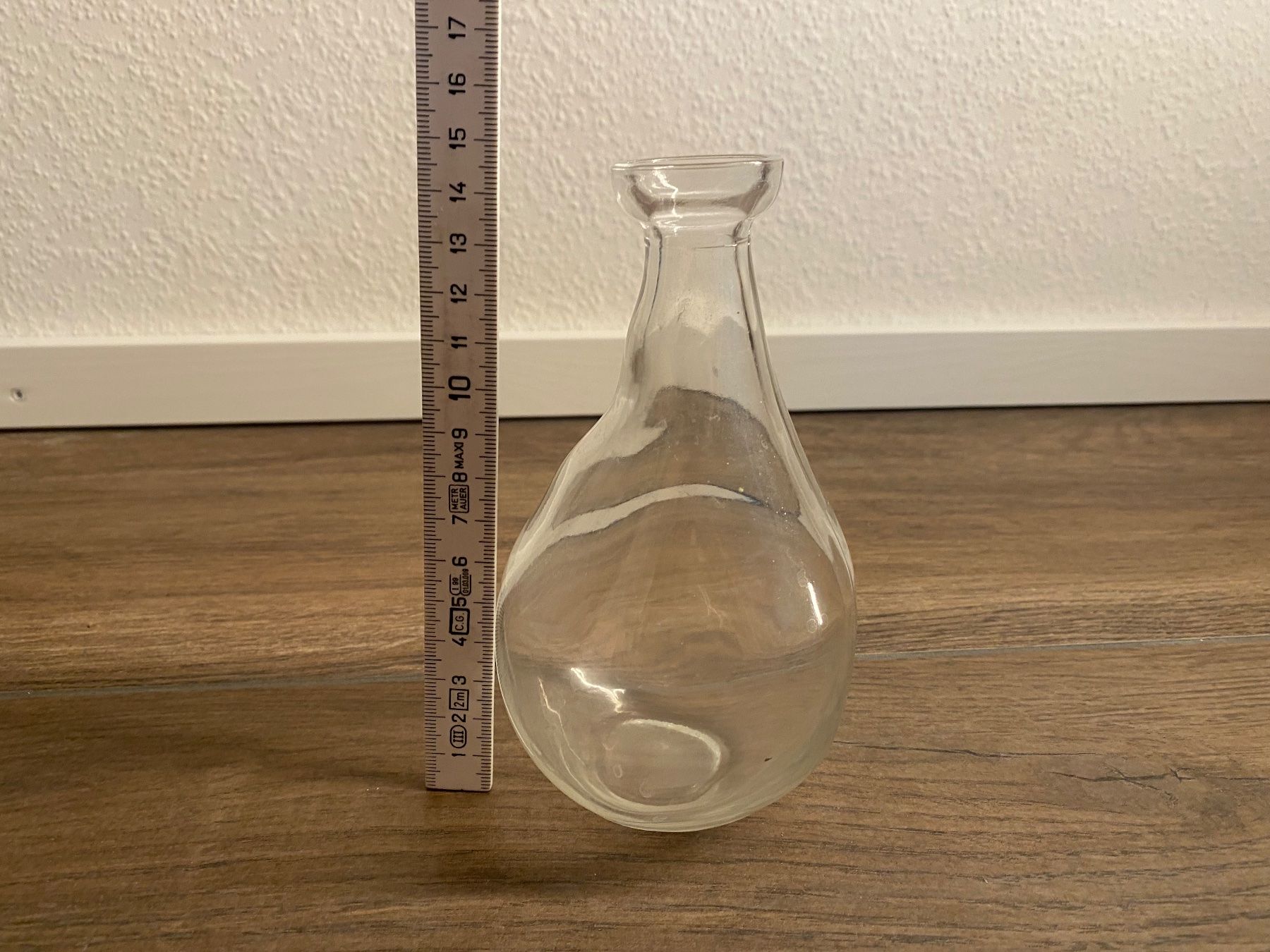 Vasen & Gefässe: Glasvase klein 14.5 cm hoch – Gebraucht aus Pratteln von a23_j2gs 4