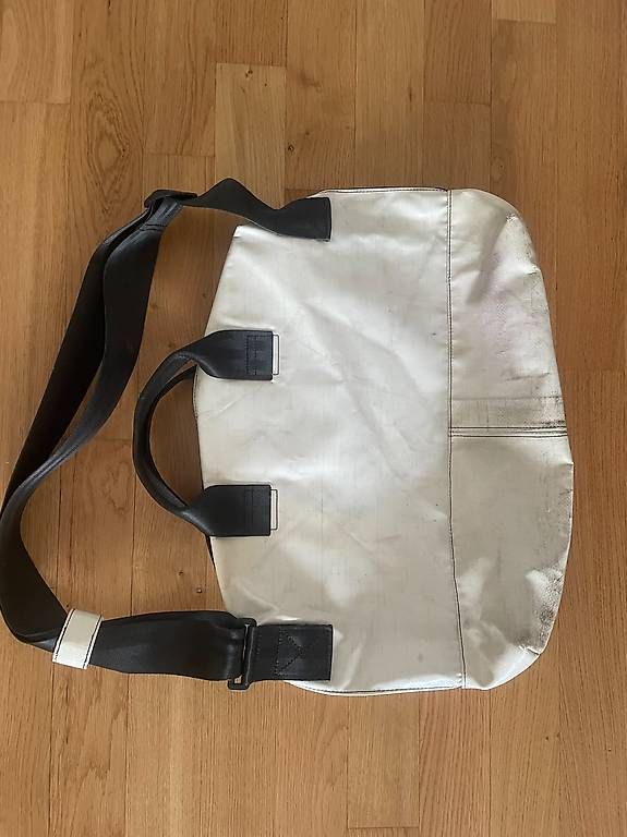 Freitag Borse: Freitag Tasche weiss – Usato da Basel venduto da Michellesarah 2