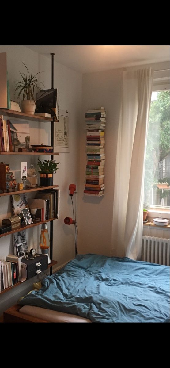 Scaffali: Schwebendes Bücherregal – Usato da Aarau venduto da JanavonWyl 1
