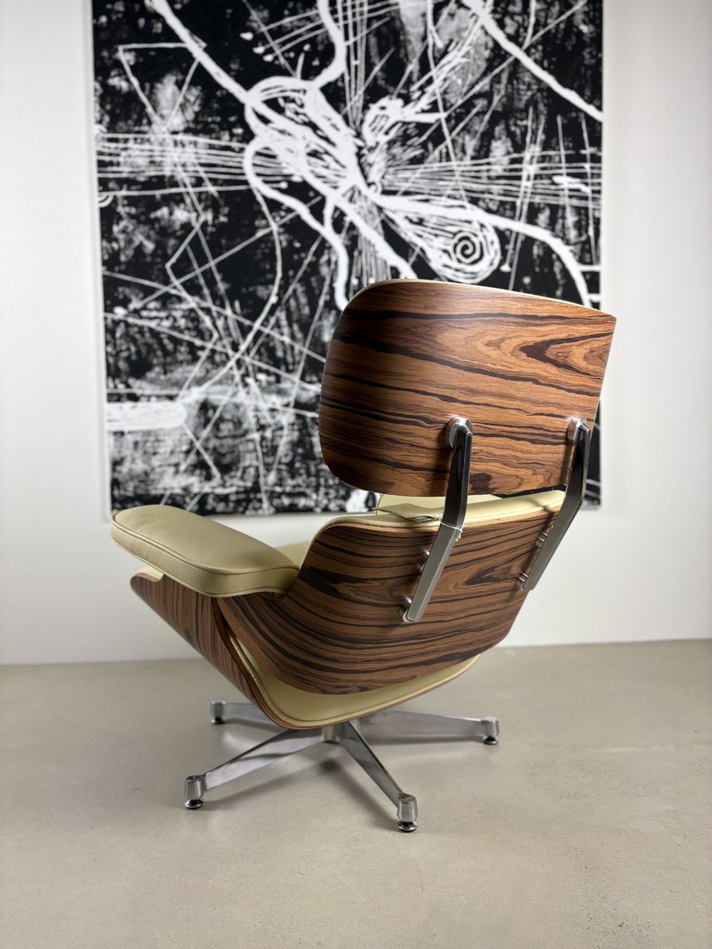 Poltrone: Designer Lounge Sessel und Ottoman, Echtes Leder – Nuovo e nell'imballaggio originale da Münchenstein venduto da AndreHaus 1
