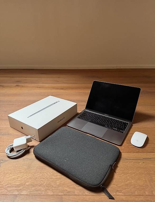 Notebooks: Apple MacBook Air 13 / 256 GB – Gebraucht aus Tecknau von PaglialongaFabio92