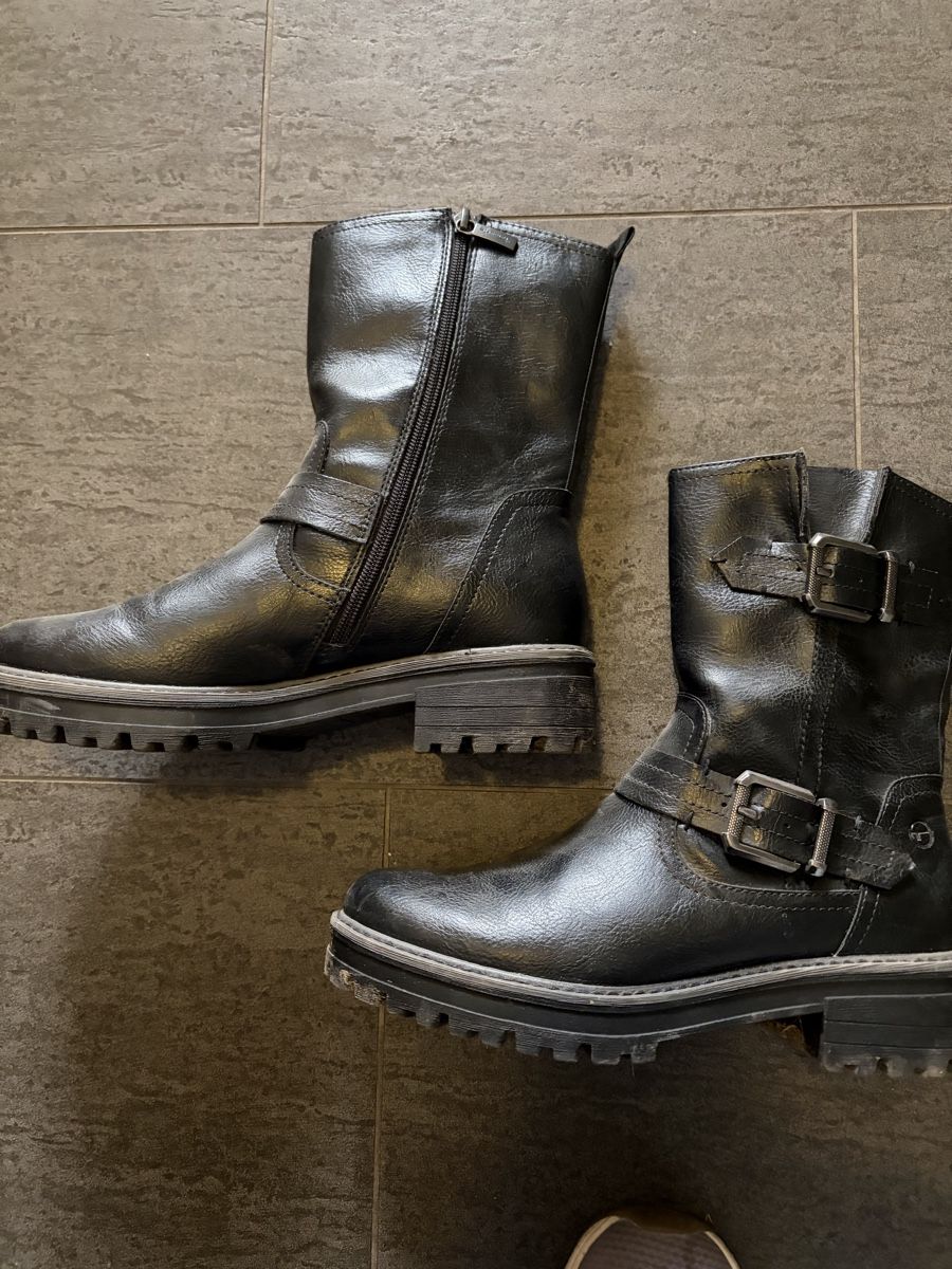 Tamaris Scarpe da donna: Stiefel – Usato da Tumegl/Tomils venduto da tiger358