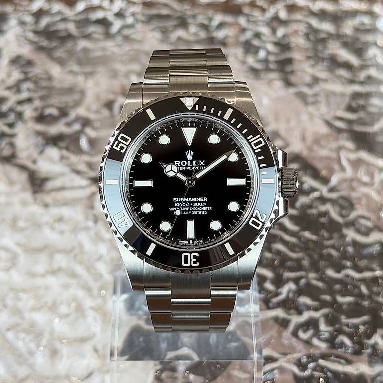 Orologi: Rolex Submariner 41mm 124060 – Usato da Genève venduto da minty.watches