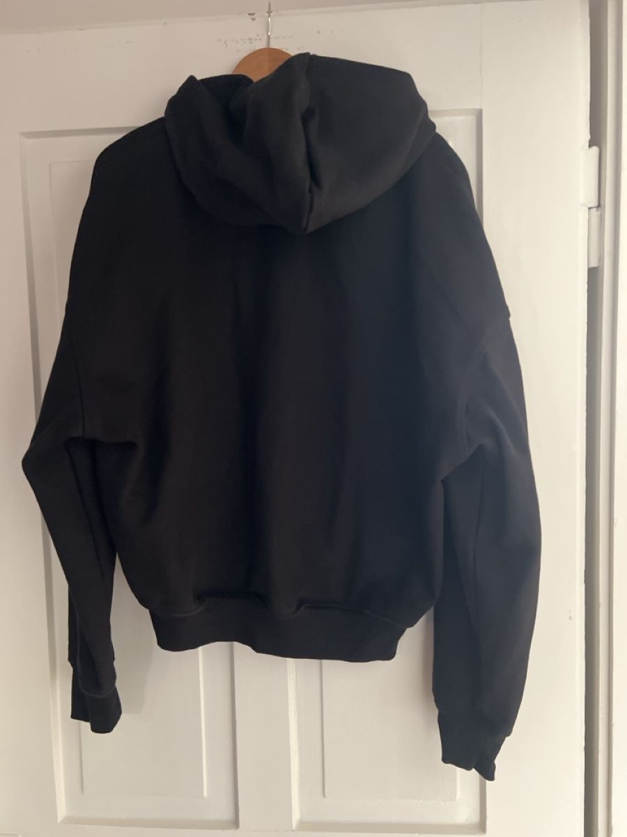 Zara Vestes: Sweatjacke Zara  – D'occasion à Biel/Bienne par Sev.mart 2
