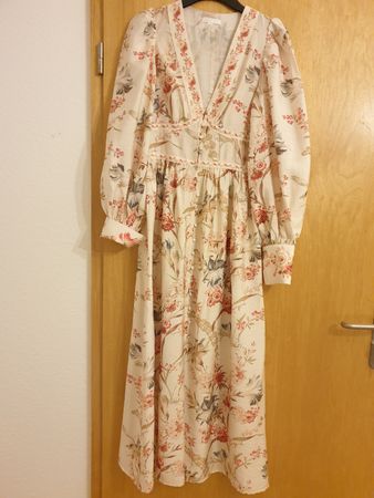 Robe, XS, longue neuve légère fleurie, boutonnée,88%viscose