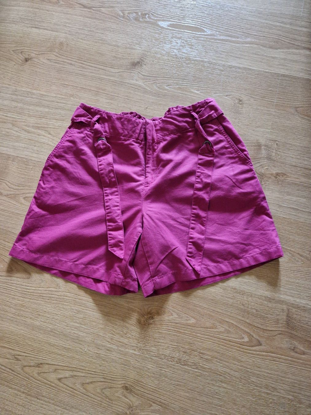 Pantaloni: Elegante kurze Hosen von ESPRIT – Usato da Spiez venduto da Nenebueb