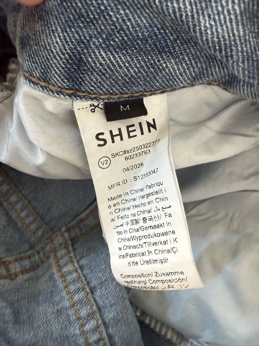 Shein Jeans: Shorts – Nuovo (secondo la descrizione) da Andwil SG venduto da Skyline21 1