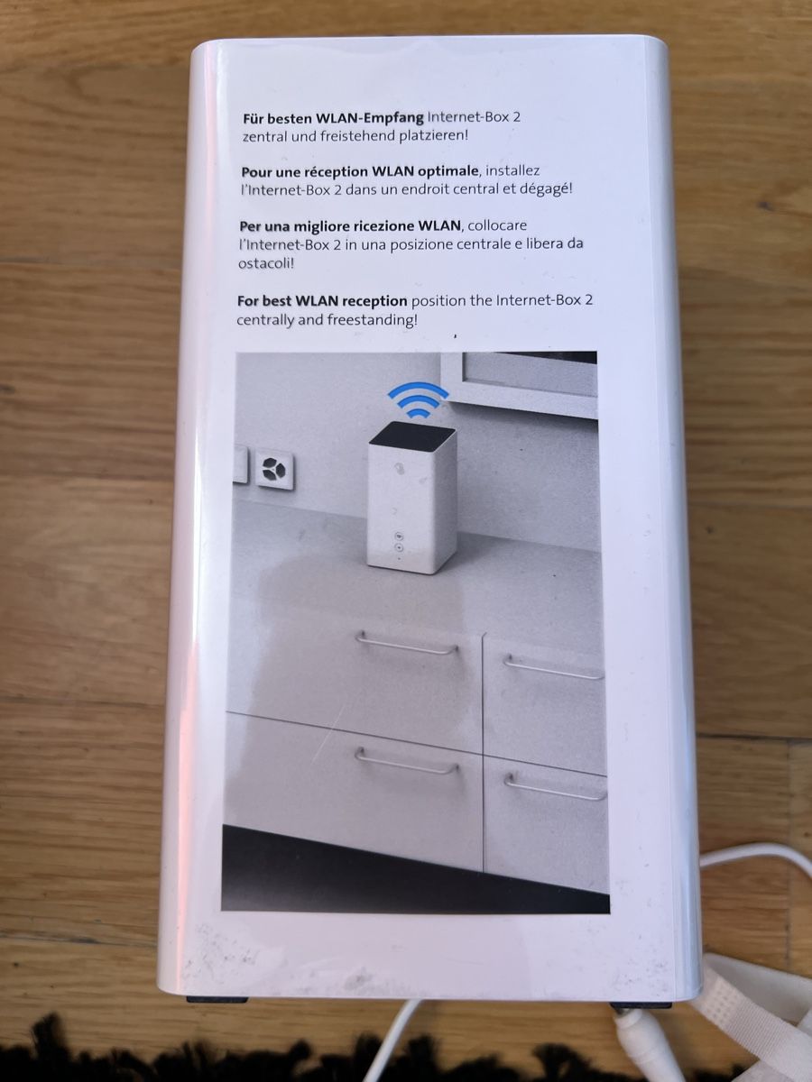 Swisscom Modems & Router: Swisscom Internet-Box 2 Router WLAN WiFi Hub mit Netzteil – Neu und originalverpackt aus Küsnacht ZH von yurchick 2