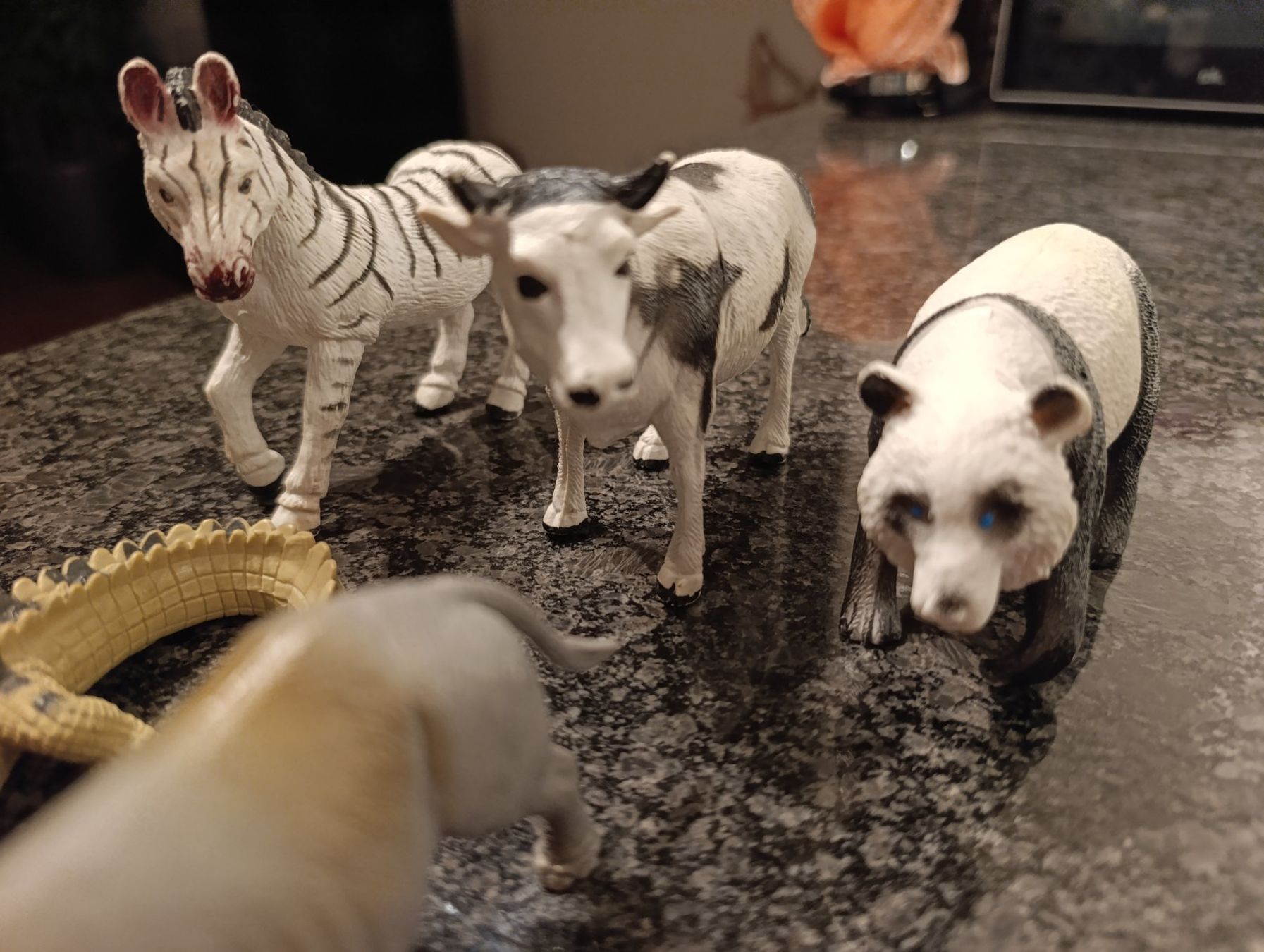 Figuren: Tiere Set Spielzeug – Gebraucht aus Zürich von ShadowVorlon 1