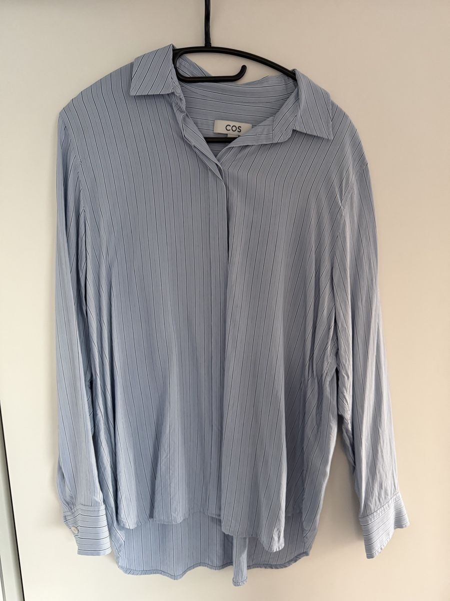Cos Camicette: COS Hemdbluse – Hellblau gestreift, Grösse 36 – Nuovo (secondo la descrizione) da Dietikon venduto da schultealina__