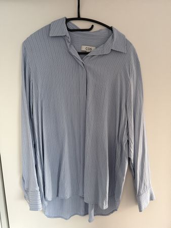 COS Hemdbluse – Hellblau gestreift, Grösse 36