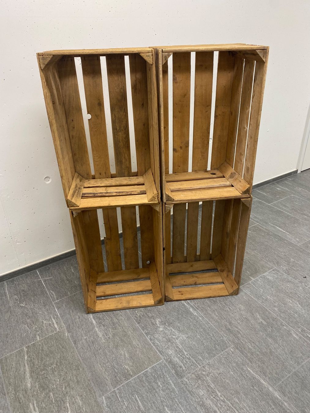 Caisses de transport: Holz Harassen – D'occasion à Luzern par Apaxco