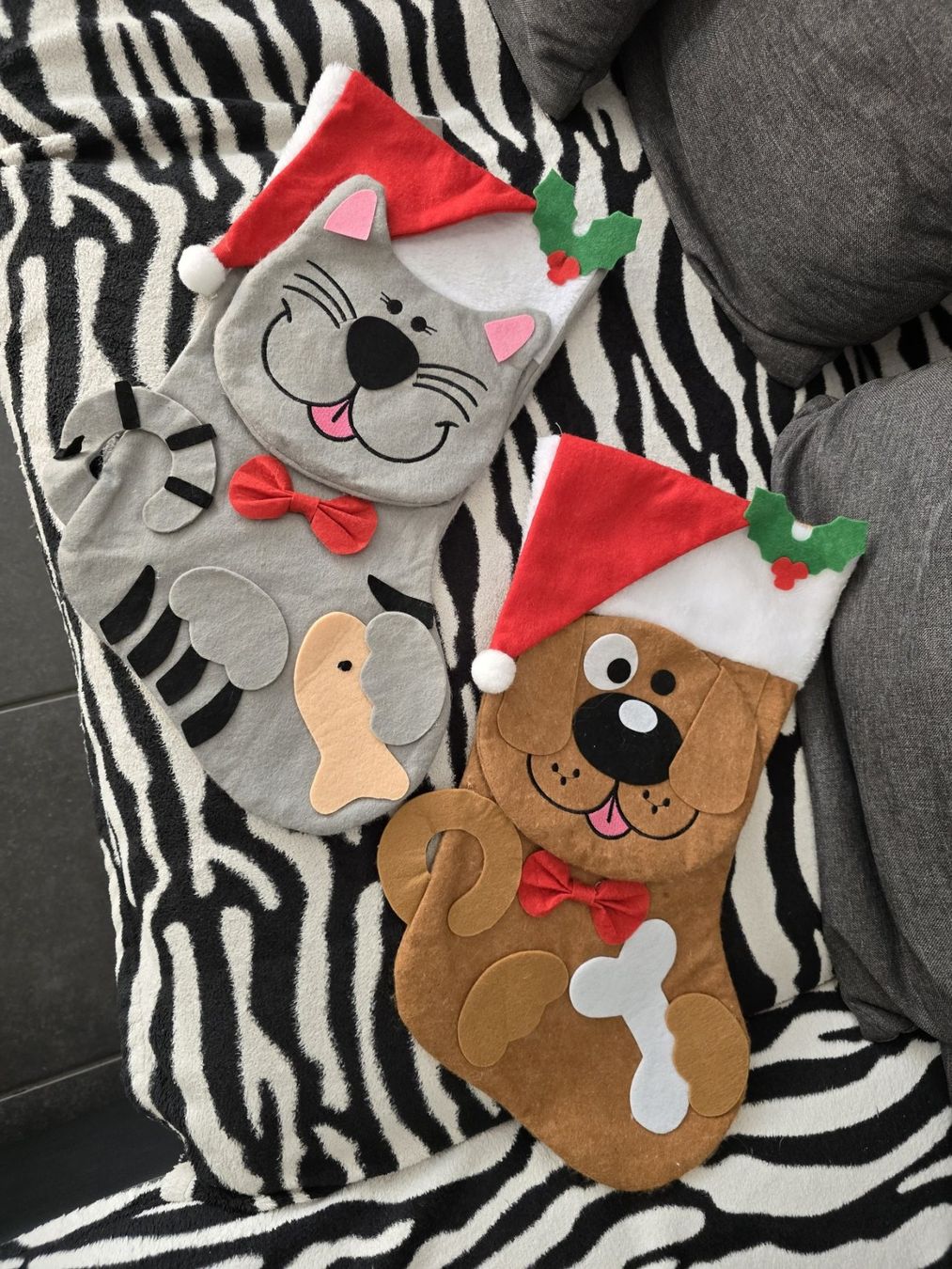 Tutte le decorazioni: 2 süsse Weihnachtsstrümpfe Katze & Hund – Nuovo (secondo la descrizione) da Lenzburg venduto da Focus_92