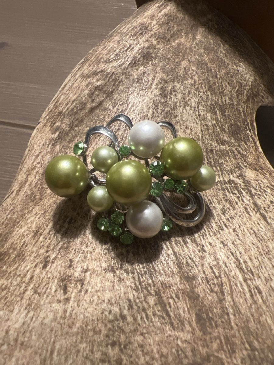 Spille & Fermagli: Elegante gründliche Brosche mit Perlen – Usato da Seon venduto da Sunny-Schmuck78