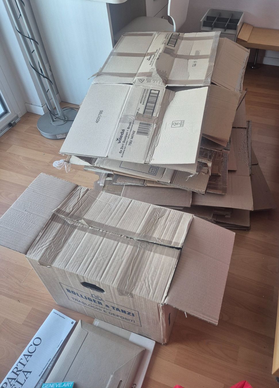 Cartoni: Regalo scatole x trasloco – Usato da Aldesago venduto da Ivo47x 1