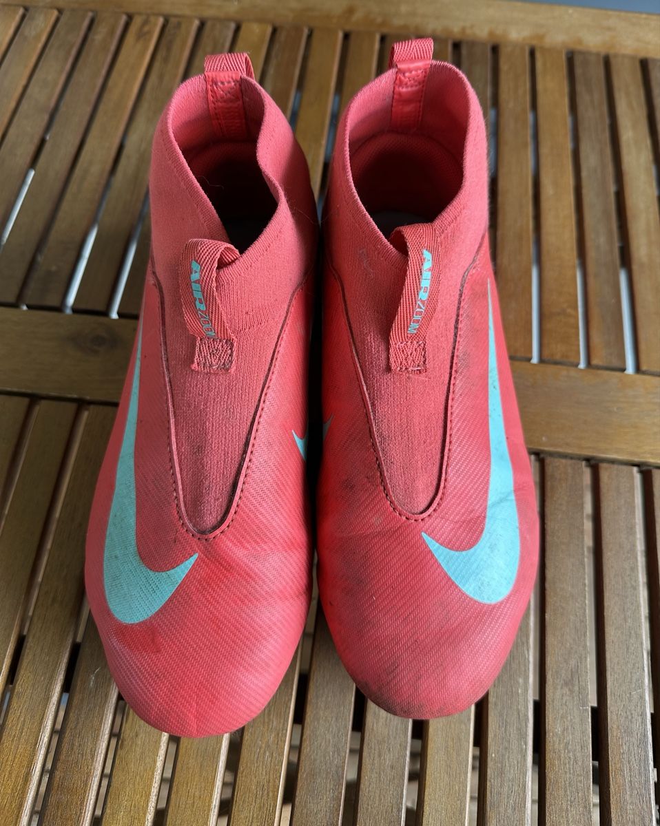 Nike Herrenschuhe: Fussballschuhe Nike Gr. 36.5 – Gebraucht aus Adliswil von surenya 1