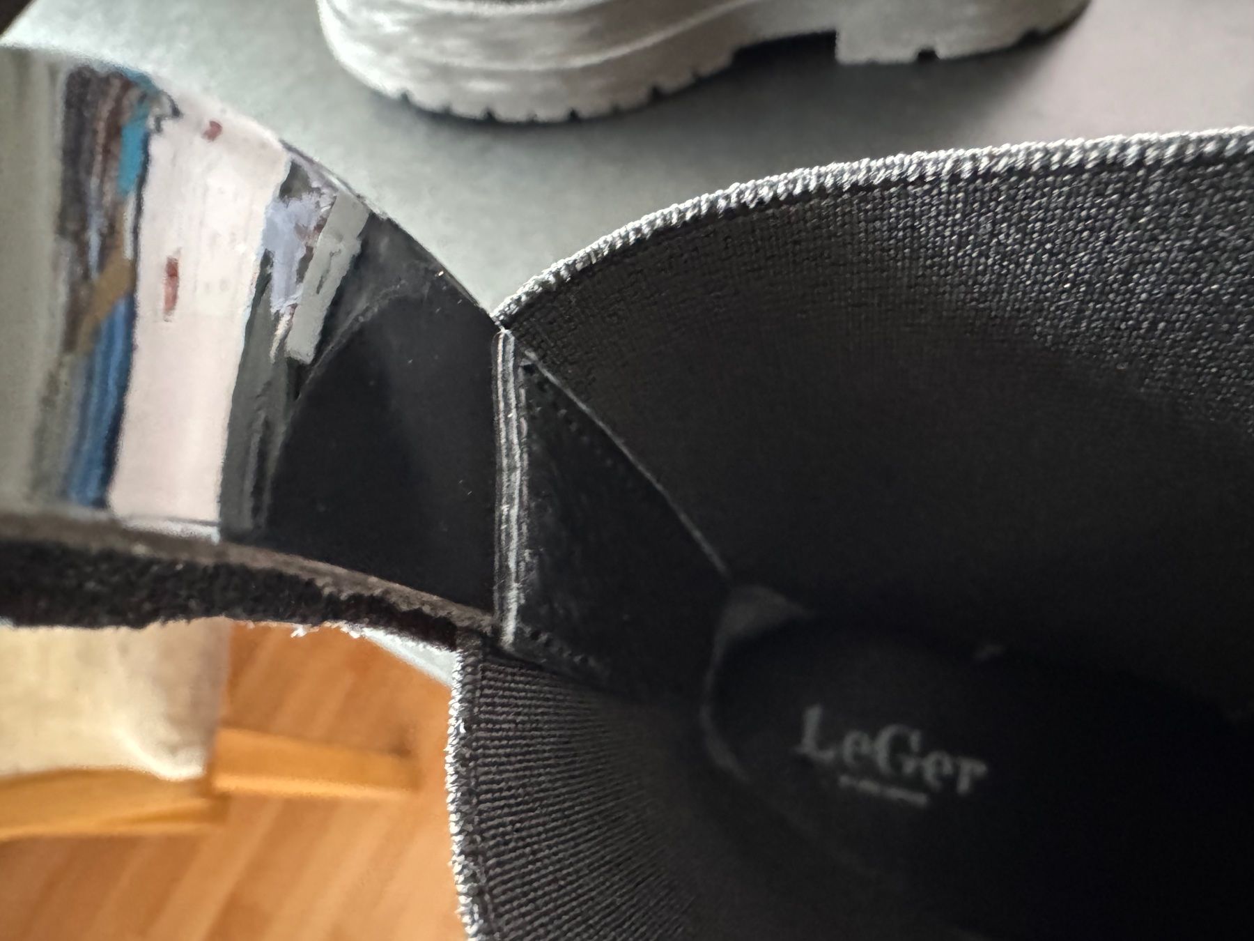 Damenschuhe: Siefelette, schwarz, Lackoptik, Grösse 40 – Gebraucht aus Rorschacherberg von beeechen 4